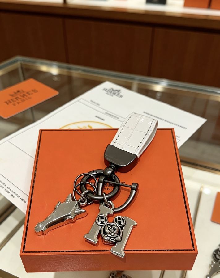 Hermes Jewelry New Hermes Keychain Hermes Charm Keychain Hermes 1:1 k Keychain — photo 2