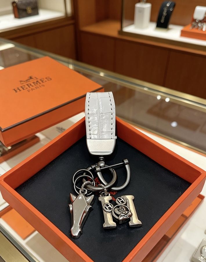 Hermes Jewelry New Hermes Keychain Hermes Charm Keychain Hermes 1:1 k Keychain — photo 5