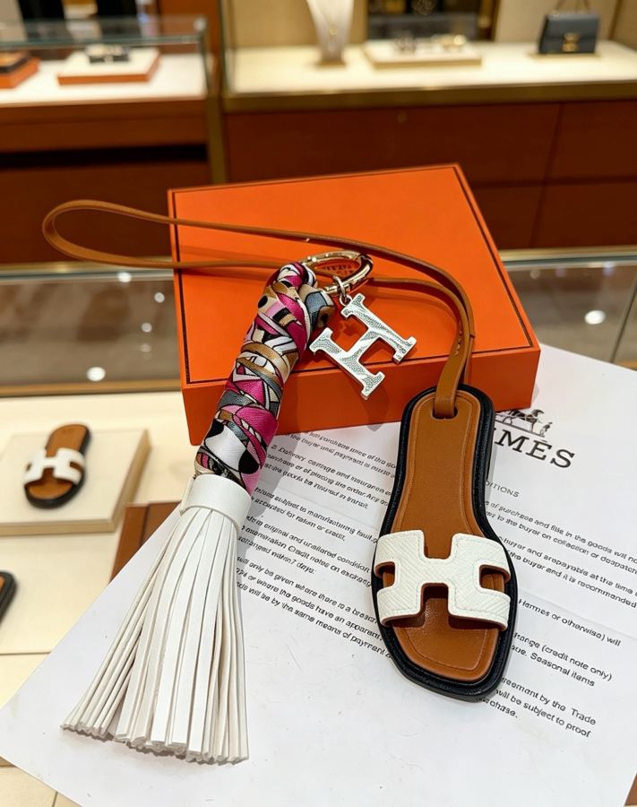 Hermes Jewelry New Hermes Keychain Hermes Charm Keychain Hermes 1:1 k Keychain