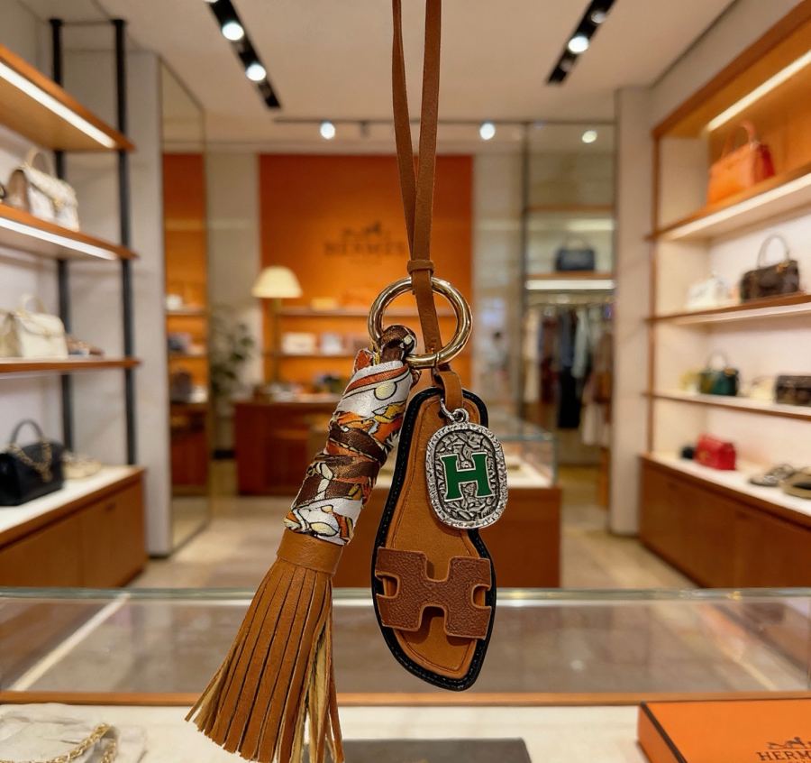 Hermes Jewelry New Hermes Charm Keychain Hermes 1:1 k Keychain — photo 4