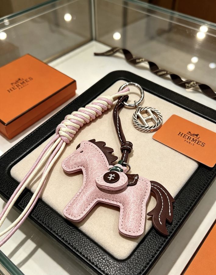 Hermes Jewelry New Hermes Keychain Hermes Charm Keychain Hermes 1:1 k Keychain — photo 3