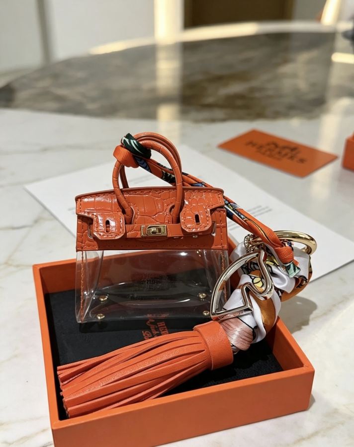 Hermes Jewelry New Hermes Keychain Hermes Charm Keychain Hermes 1:1 k Keychain — photo 5