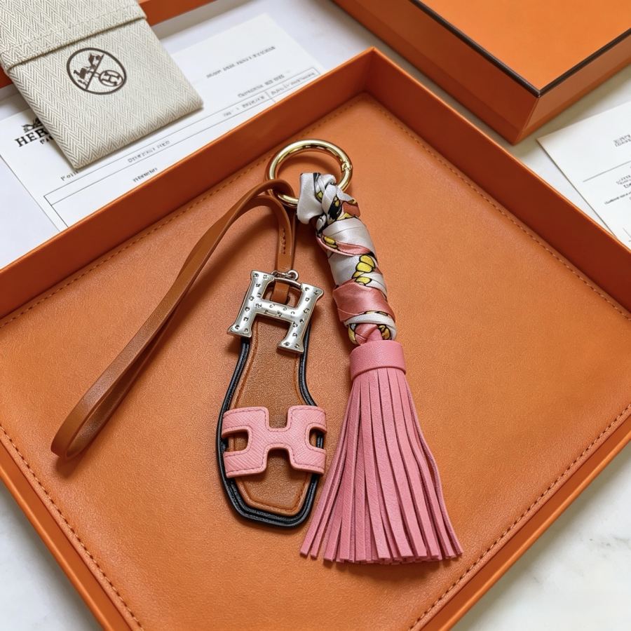 Hermes Jewelry New Hermes Keychain Hermes Charm Keychain Hermes 1:1 k Keychain — photo 5