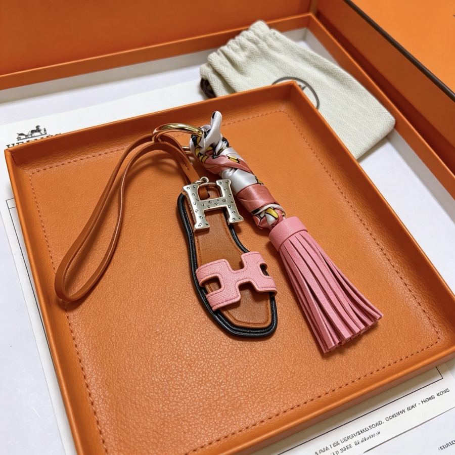 Hermes Jewelry New Hermes Keychain Hermes Charm Keychain Hermes 1:1 k Keychain — photo 3