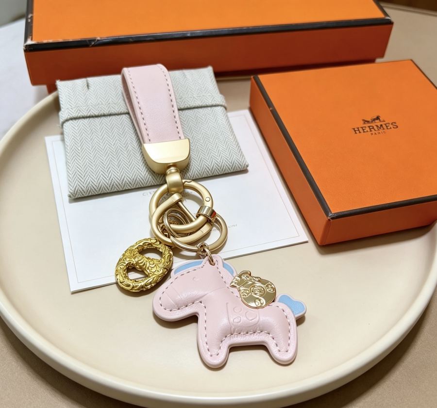 Hermes Jewelry New Hermes Keychain Hermes Charm Keychain Hermes 1:1 k Keychain — photo 3