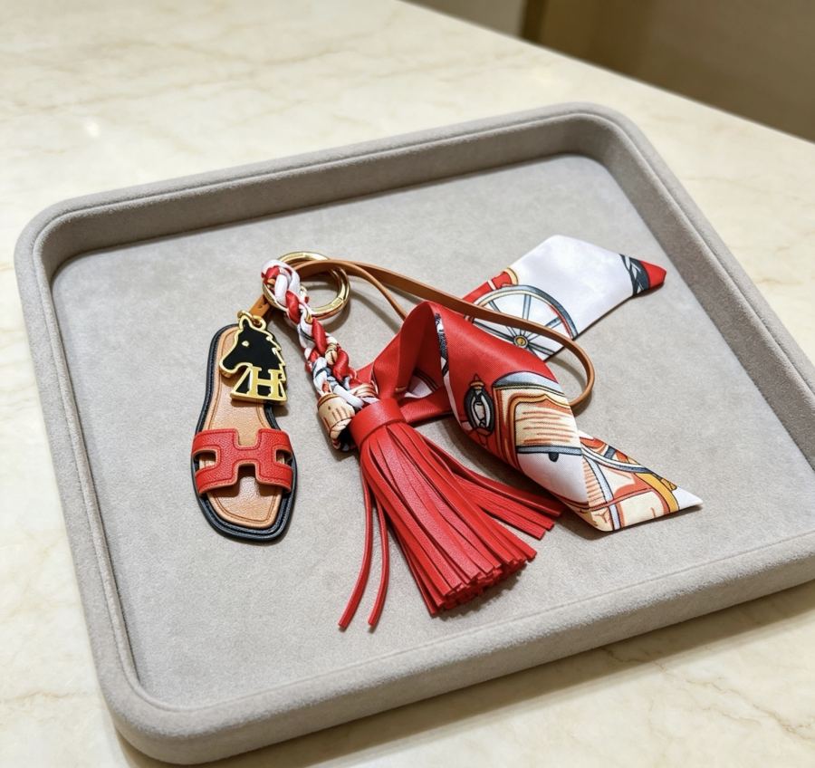 Hermes Jewelry New Hermes Keychain Hermes Charm Keychain Hermes 1:1 k Keychain — photo 9