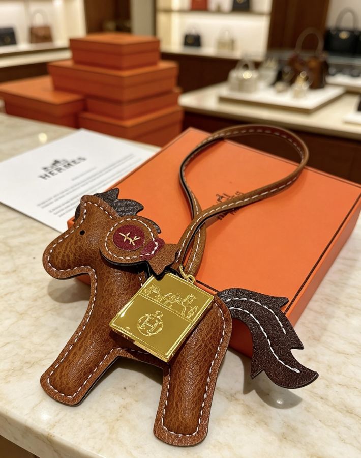 Hermes Jewelry New Hermes Keychain Hermes Charm Keychain Hermes 1:1 k Keychain — photo 3