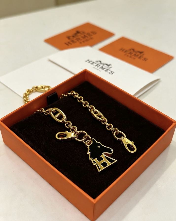 Hermes Jewelry New Hermes Keychain Hermes Charm Keychain Hermes 1:1 k Charm — photo 7