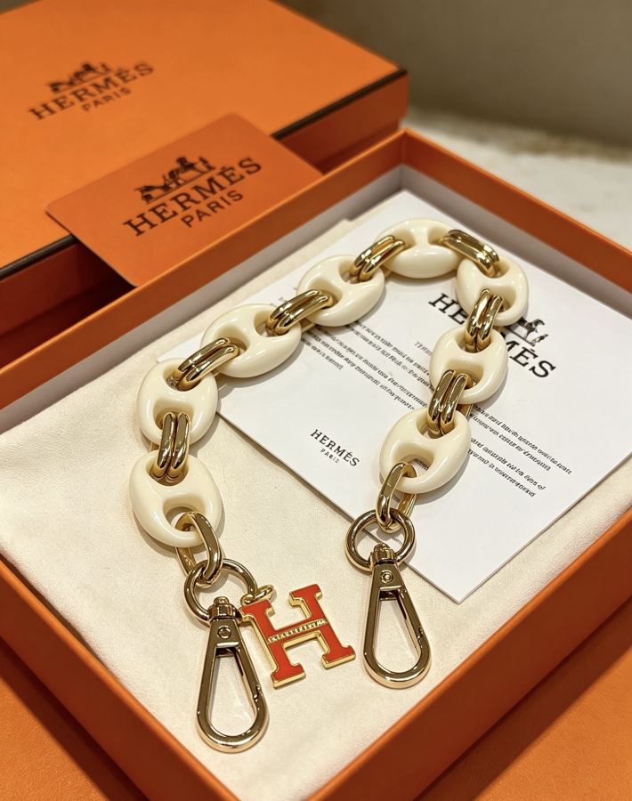 Hermes Jewelry New Hermes Keychain Hermes Charm Keychain Hermes 1:1 k Charm — photo 2