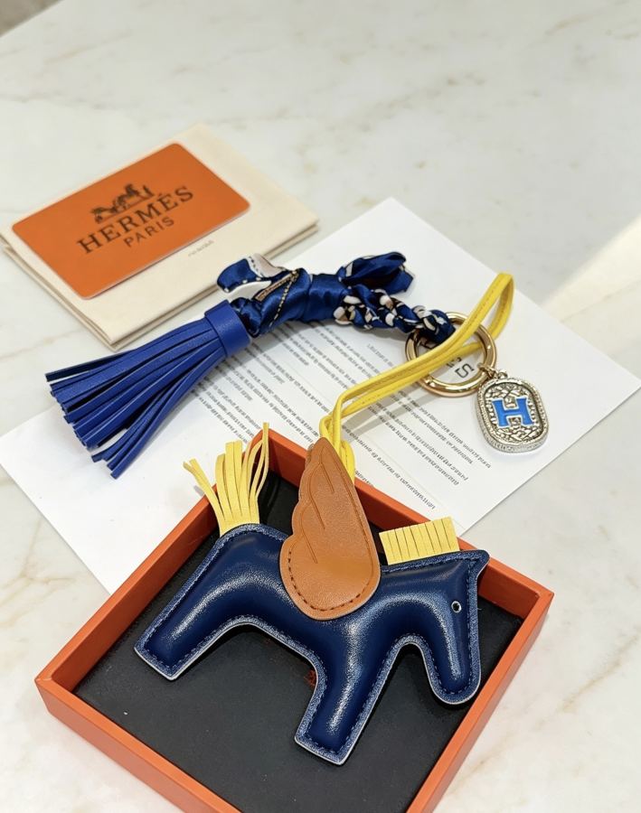 Hermes Jewelry New Hermes Keychain Hermes Charm Keychain Hermes 1:1 k Charm — photo 7