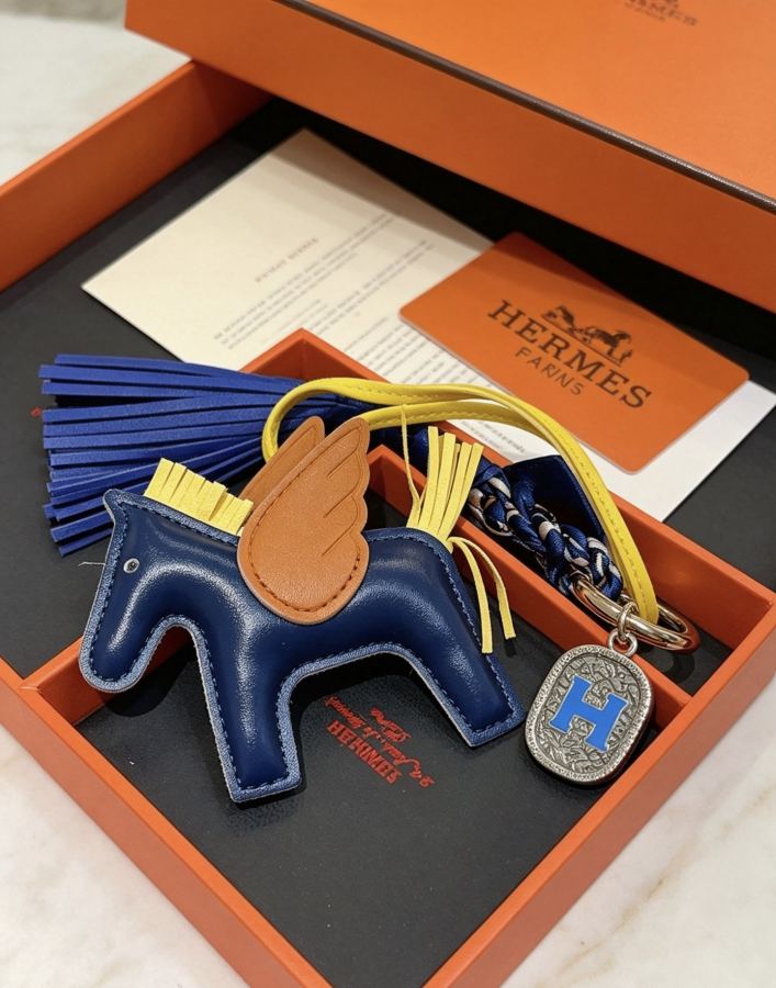 Hermes Jewelry New Hermes Keychain Hermes Charm Keychain Hermes 1:1 k Charm — photo 3