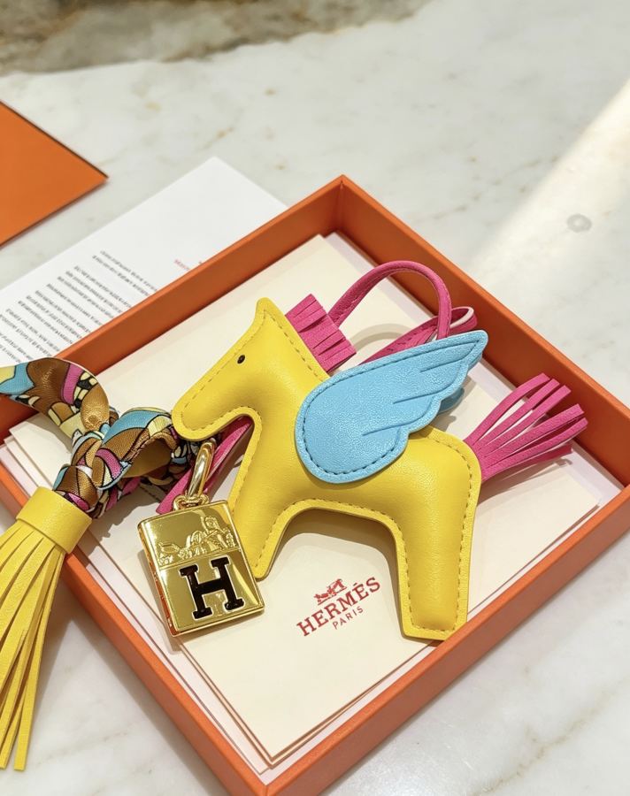 Hermes Jewelry New Hermes Keychain Hermes Charm Keychain Hermes 1:1 k Charm — photo 3