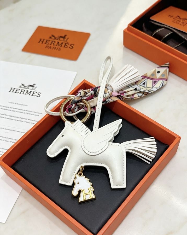 Hermes Jewelry New Hermes Keychain Hermes Charm Keychain Hermes 1:1 k Charm — photo 8