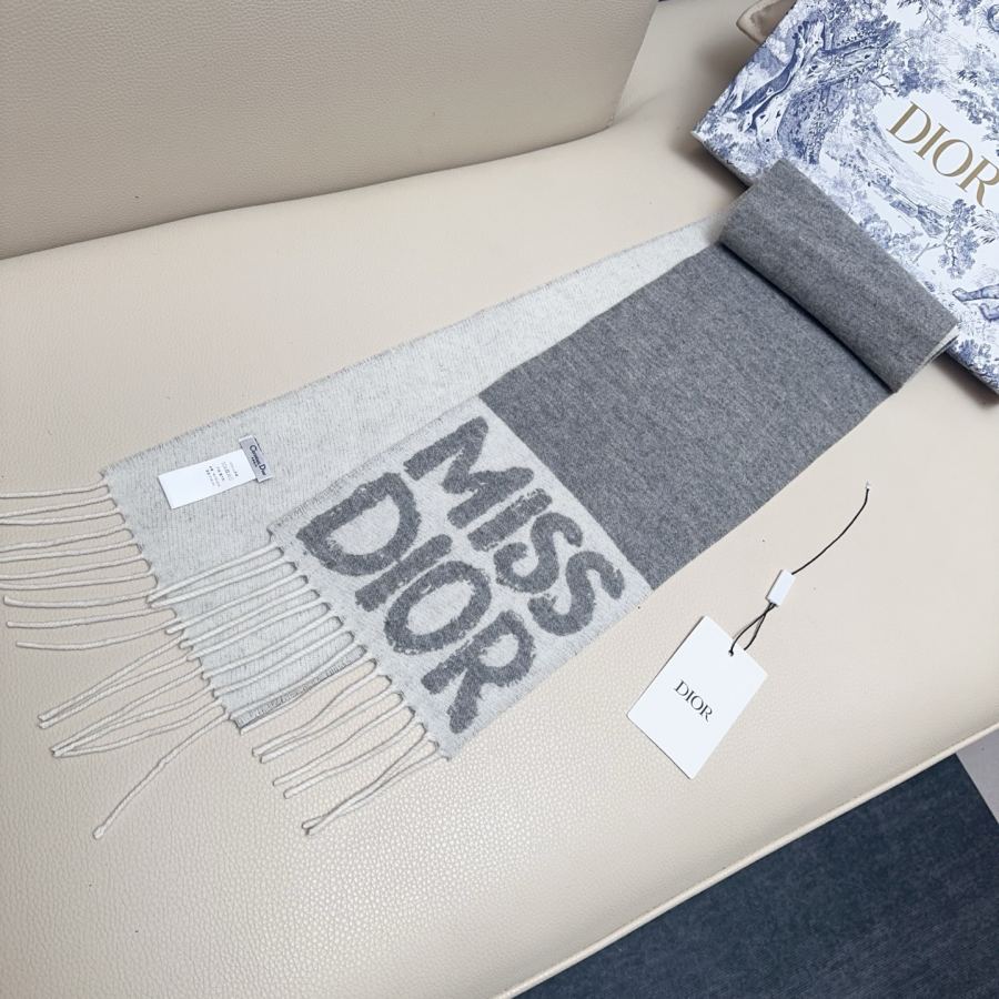 Dior scarf My goodness, I want to give everyone an amount of money! — 1:1 Replica For Sale — photo 4