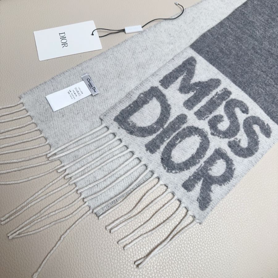 Dior scarf My goodness, I want to give everyone an amount of money! — 1:1 Replica For Sale — photo 5