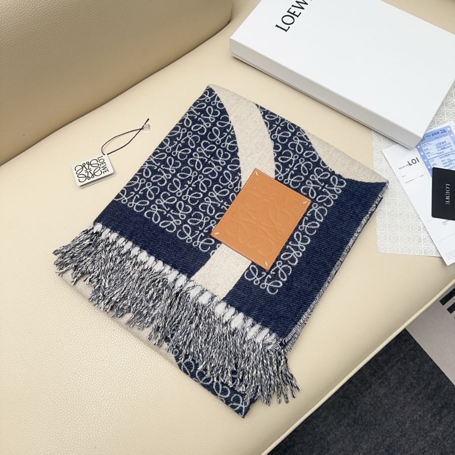 Loewe scarf Loewe2024 Khaki Green Anagram LOEWE L 24 C Loewe logo 130×140cm 2x10cm LOEWE Anagram — AAA Quality Replica — photo 3