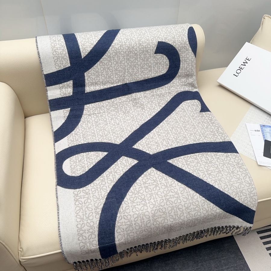 Loewe scarf Loewe2024 Khaki Green Anagram LOEWE L 24 C Loewe logo 130×140cm 2x10cm LOEWE Anagram — AAA Quality Replica — photo 5