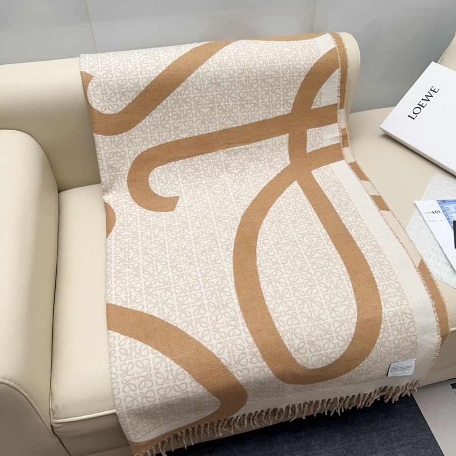 Loewe scarf New Khaki Green Anagram LOEWE L 24 C Loewe logo 130×140cm 2x10cm LOEWE Anagram — AAA Quality Replica — photo 5