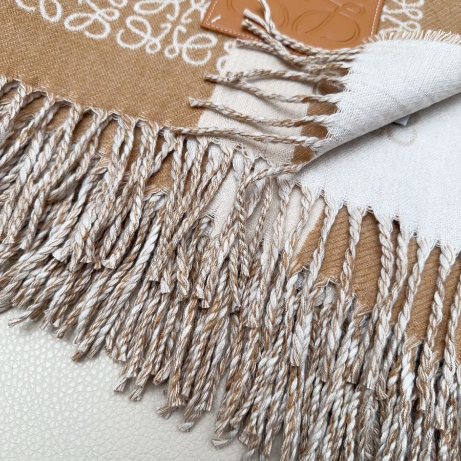 Loewe scarf New Khaki Green Anagram LOEWE L 24 C Loewe logo 130×140cm 2x10cm LOEWE Anagram — AAA Quality Replica — photo 7