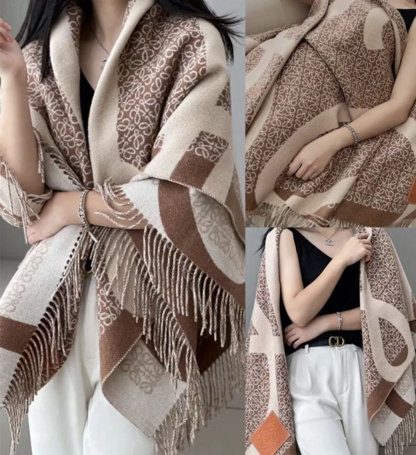 Loewe scarf New Khaki Green Anagram LOEWE L 24 C Loewe logo 130×140cm 2x10cm LOEWE Anagram — AAA Quality Replica