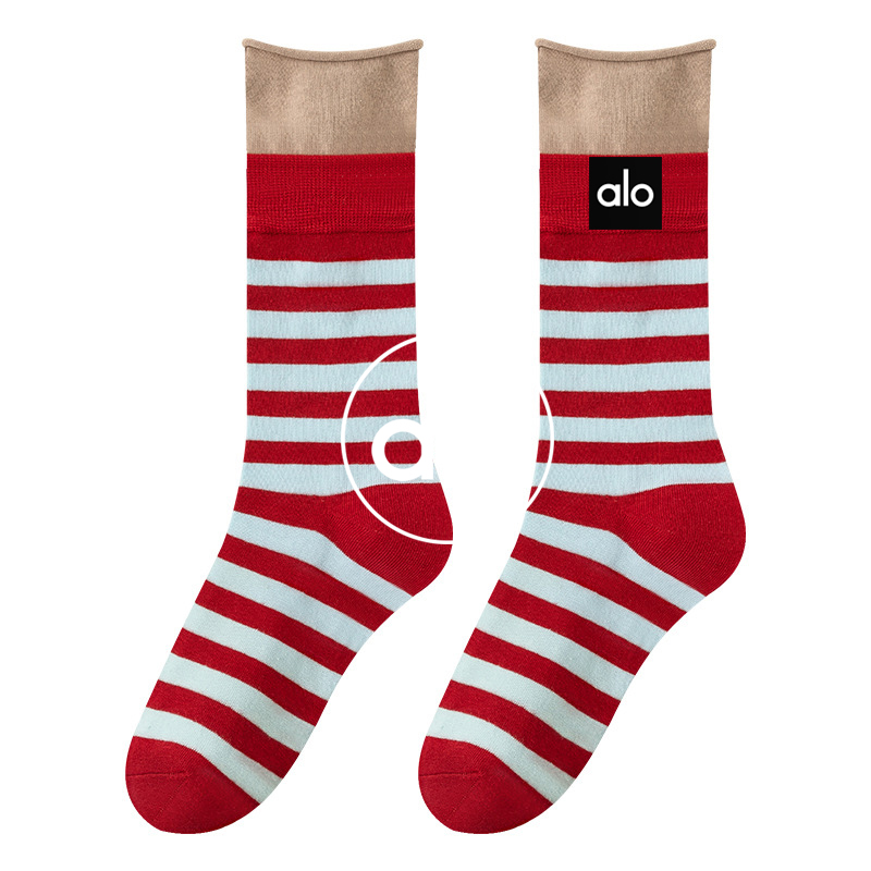 Alo accessories aloyoga Contrast Color Splicing Socks Medium Simple Socks Versatile Simple Pile — 1:1 Replica — photo 5