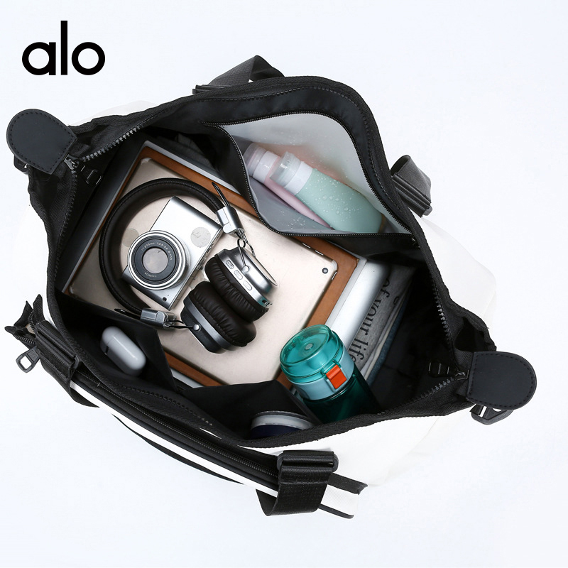 Alo accessories aloyoga large capacity portable shoulder travel bag tennis bag fashion sports fitness — Premium Replica — photo 4