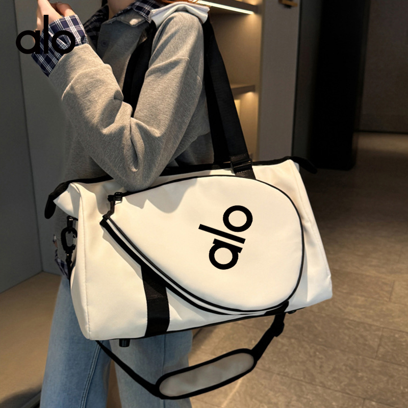 Alo accessories aloyoga large capacity portable shoulder travel bag tennis bag fashion sports fitness — Premium Replica — photo 3