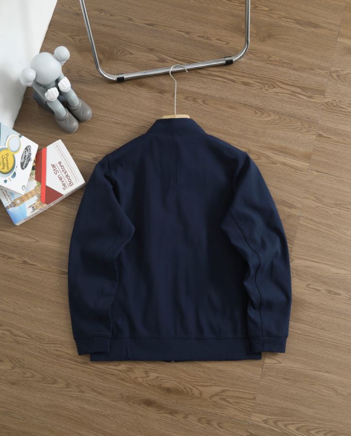 Lulu Men's Tops Lululemon ® athletica Sojourn Men's — Premium Replica — photo 12