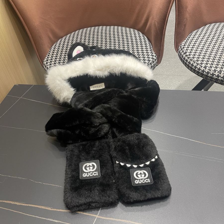 gucci scarf GUCCI winter plush thickened hat, scarf and gloves three-piece set to keep warm — AAA Quality Replica — photo 10