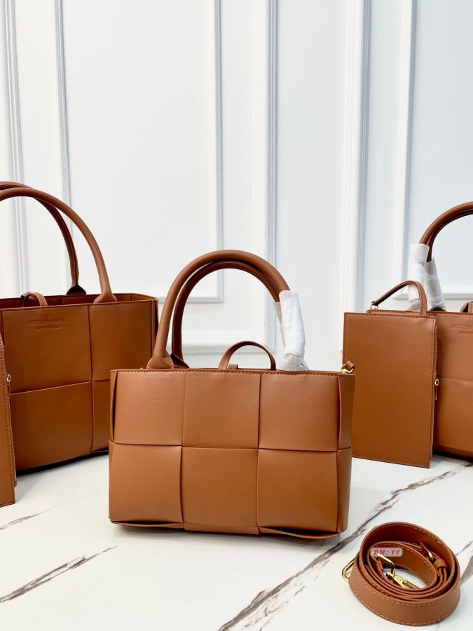 Bottega Veneta bag bv BOTTEGA VENETA Traveller Intrecciato + — 1:1 Replica — photo 7