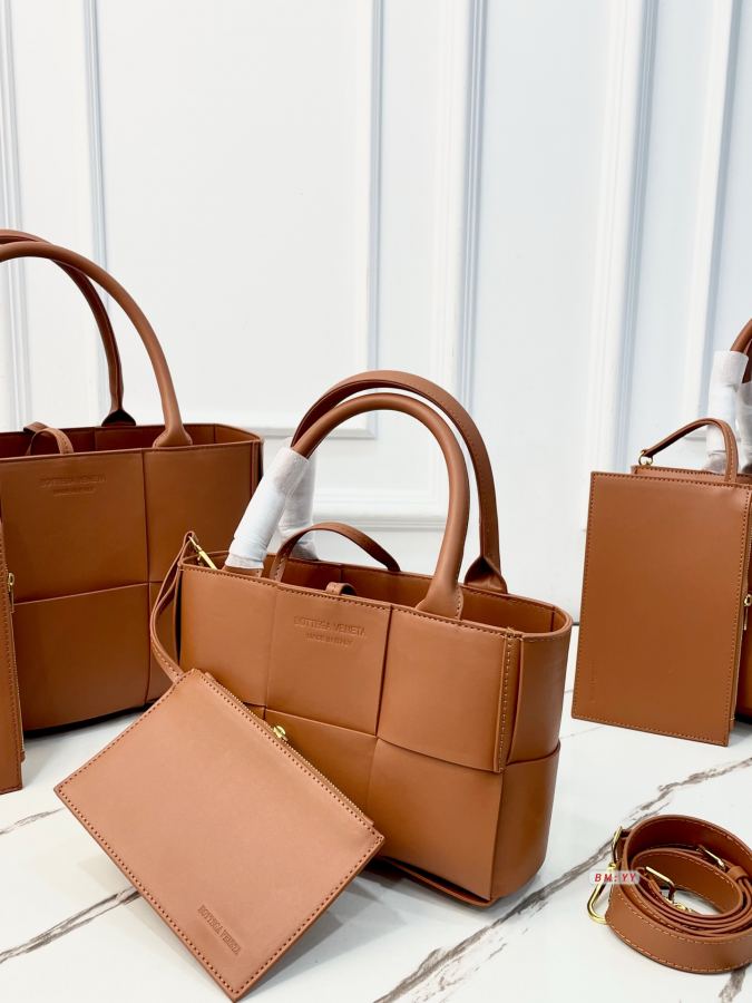 Bottega Veneta bag bv BOTTEGA VENETA Traveller Intrecciato + — 1:1 Replica — photo 5