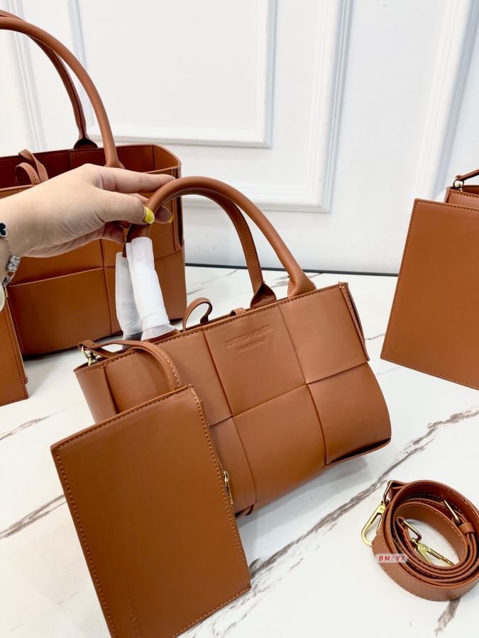 Bottega Veneta bag bv BOTTEGA VENETA Traveller Intrecciato + — 1:1 Replica — photo 2