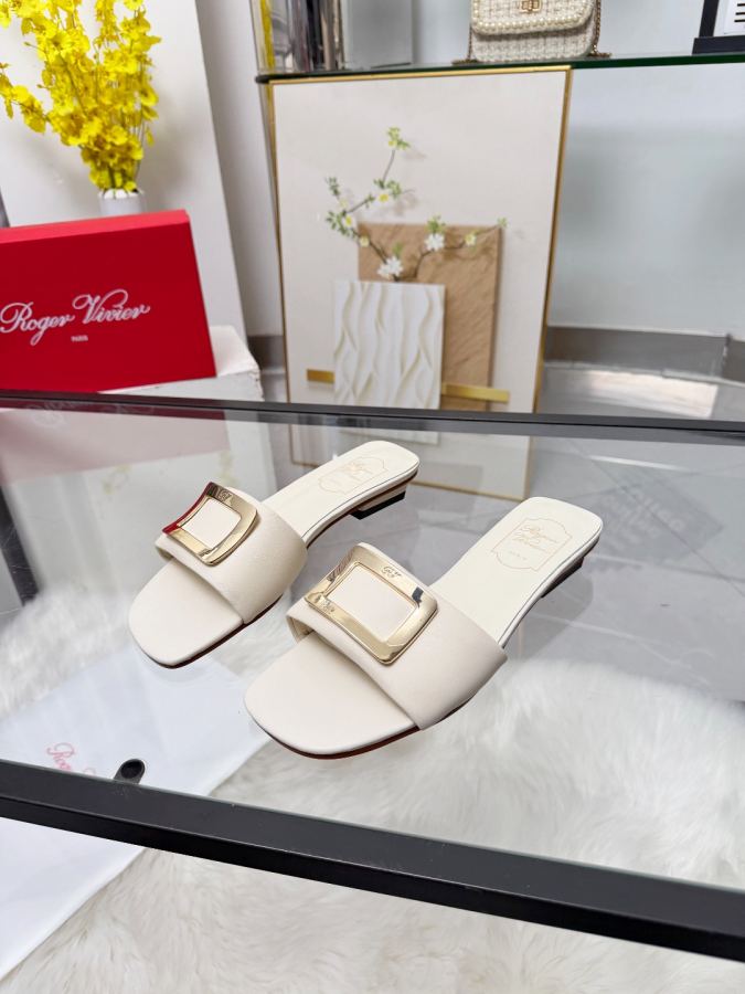 RV women's shoes Factory RV 2026 Summer New, essential for comfort and leisure. Size: 35-42 (leather — 1:1 Replica For Sale