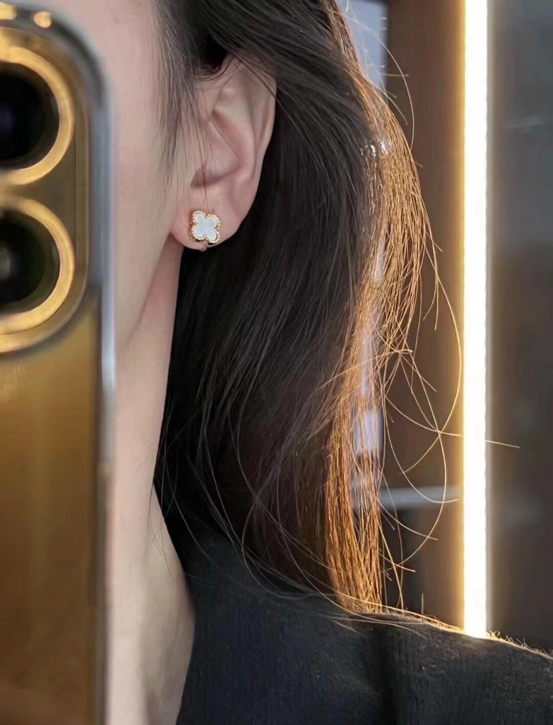 Van Cleef & Arpels Jewelry VE055 Van Cleef*Arpel* ZP Series — AAA Quality Replica — photo 3