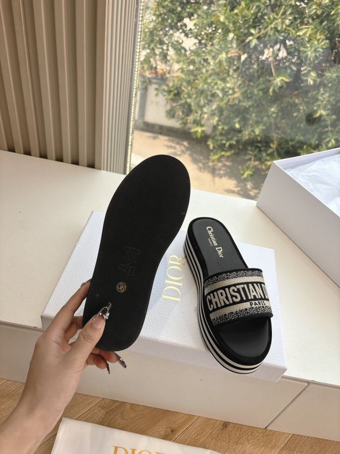 Dior women's shoes G133𝐃𝐢𝐎𝐑 Early Spring New loafers. The slippers and sandals you want — 1:1 Replica — photo 3