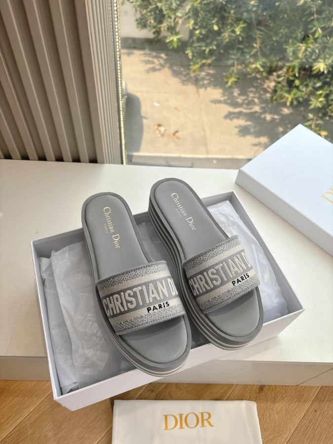 Dior women's shoes G133𝐃𝐢𝐎𝐑 Early Spring New loafers. The slippers and sandals you want — Premium Replica