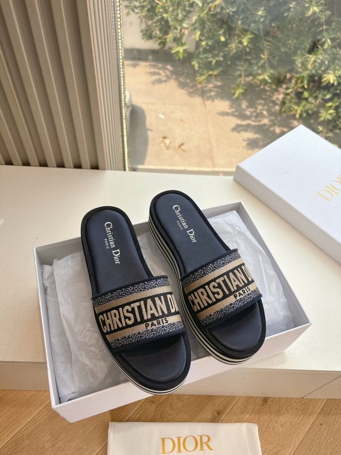Dior women's shoes G133𝐃𝐢𝐎𝐑 Early Spring New loafers. The slippers and sandals you want — 1:1 Replica