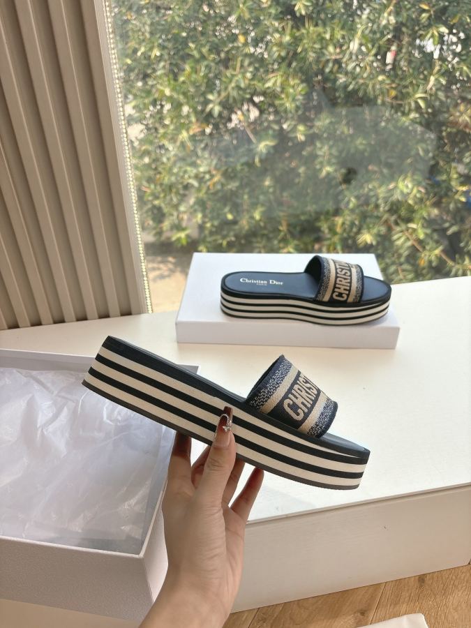 Dior women's shoes G133𝐃𝐢𝐎𝐑 Early Spring New loafers. The slippers and sandals you want — 1:1 Replica — photo 3