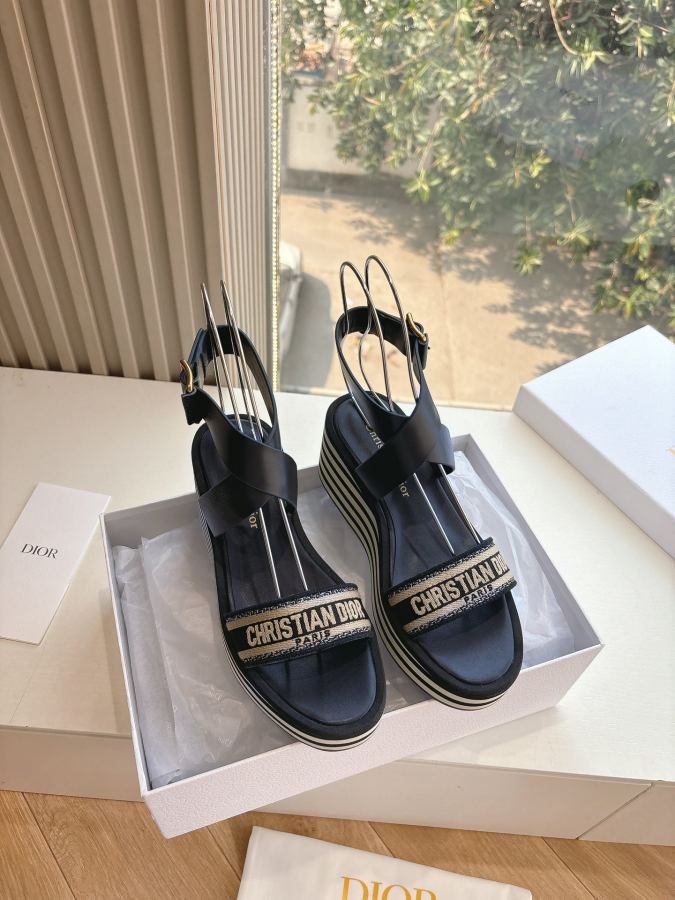 Dior women's shoes G133𝐃𝐢𝐎𝐑 Early Spring New loafers. The slippers and sandals you want — Premium Replica