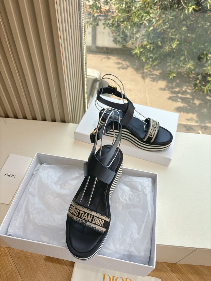 Dior women's shoes G133𝐃𝐢𝐎𝐑 Early Spring New loafers. The slippers and sandals you want — Premium Replica — photo 2