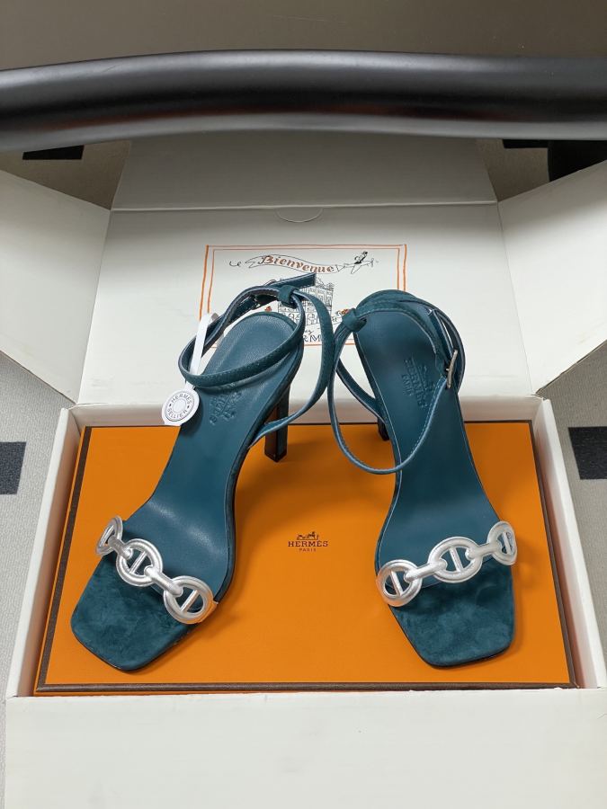 Hermes women's shoes -Top quality (with high-end airplane box ) — AAA Quality Replica — photo 4