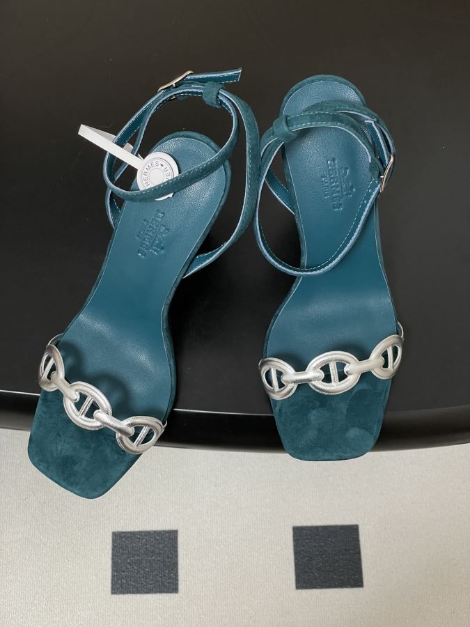 Hermes women's shoes -Top quality (with high-end airplane box ) — AAA Quality Replica — photo 2