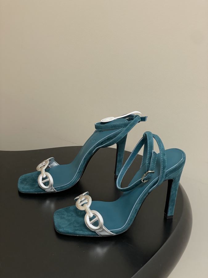 Hermes women's shoes -Top quality (with high-end airplane box ) — AAA Quality Replica — photo 3