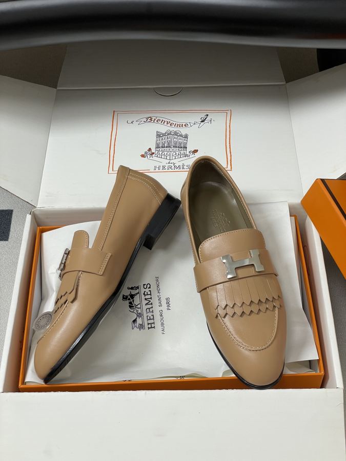 Hermes women's shoes -Top quality (with high-end airplane box ) — 1:1 Replica — photo 6