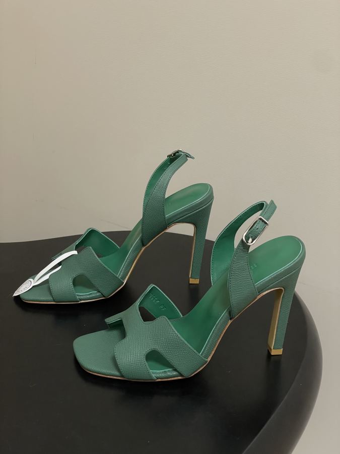 Hermes women's shoes -Top quality (with high-end airplane box ) — AAA Quality Replica — photo 3