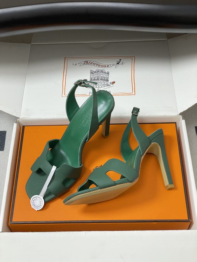 Hermes women's shoes -Top quality (with high-end airplane box ) — AAA Quality Replica — photo 4