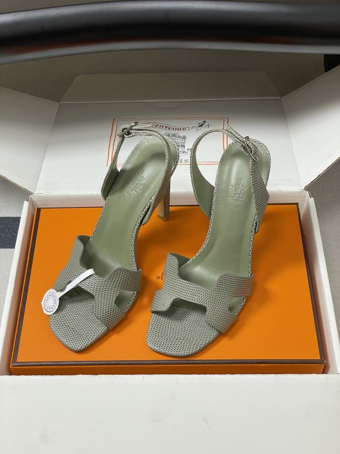 Hermes women's shoes -Top quality (with high-end airplane box ) — AAA Quality Replica — photo 5
