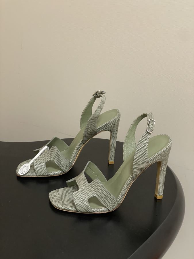Hermes women's shoes -Top quality (with high-end airplane box ) — AAA Quality Replica — photo 3