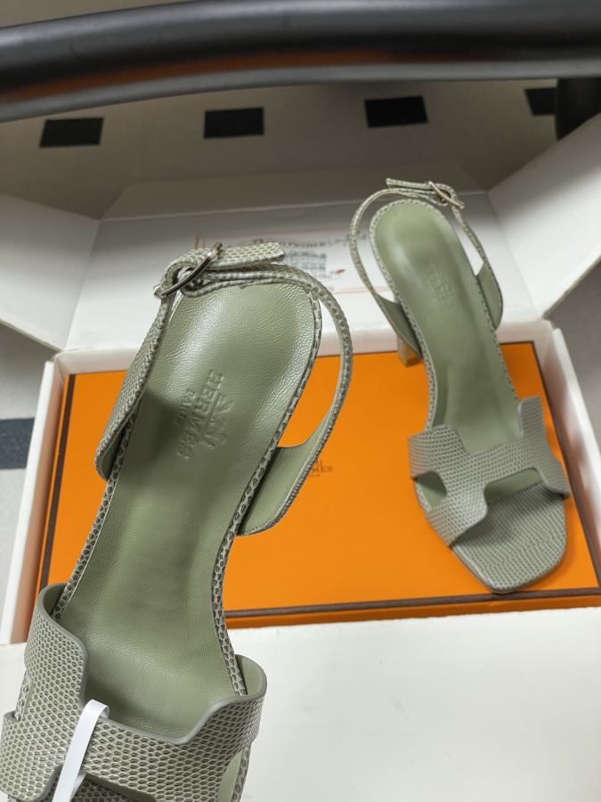 Hermes women's shoes -Top quality (with high-end airplane box ) — AAA Quality Replica — photo 7
