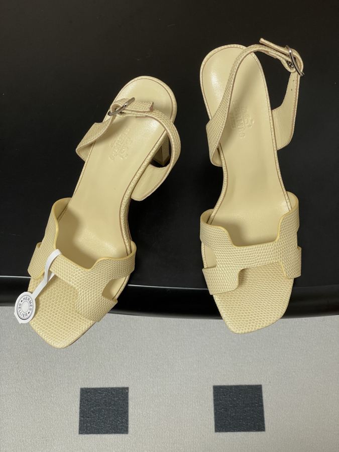 Hermes women's shoes -Top quality (with high-end airplane box ) — Premium Replica — photo 2